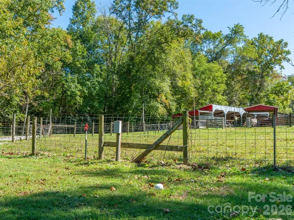 $850,000 | 1050 Dale Road, Spruce Pine, NC 28777