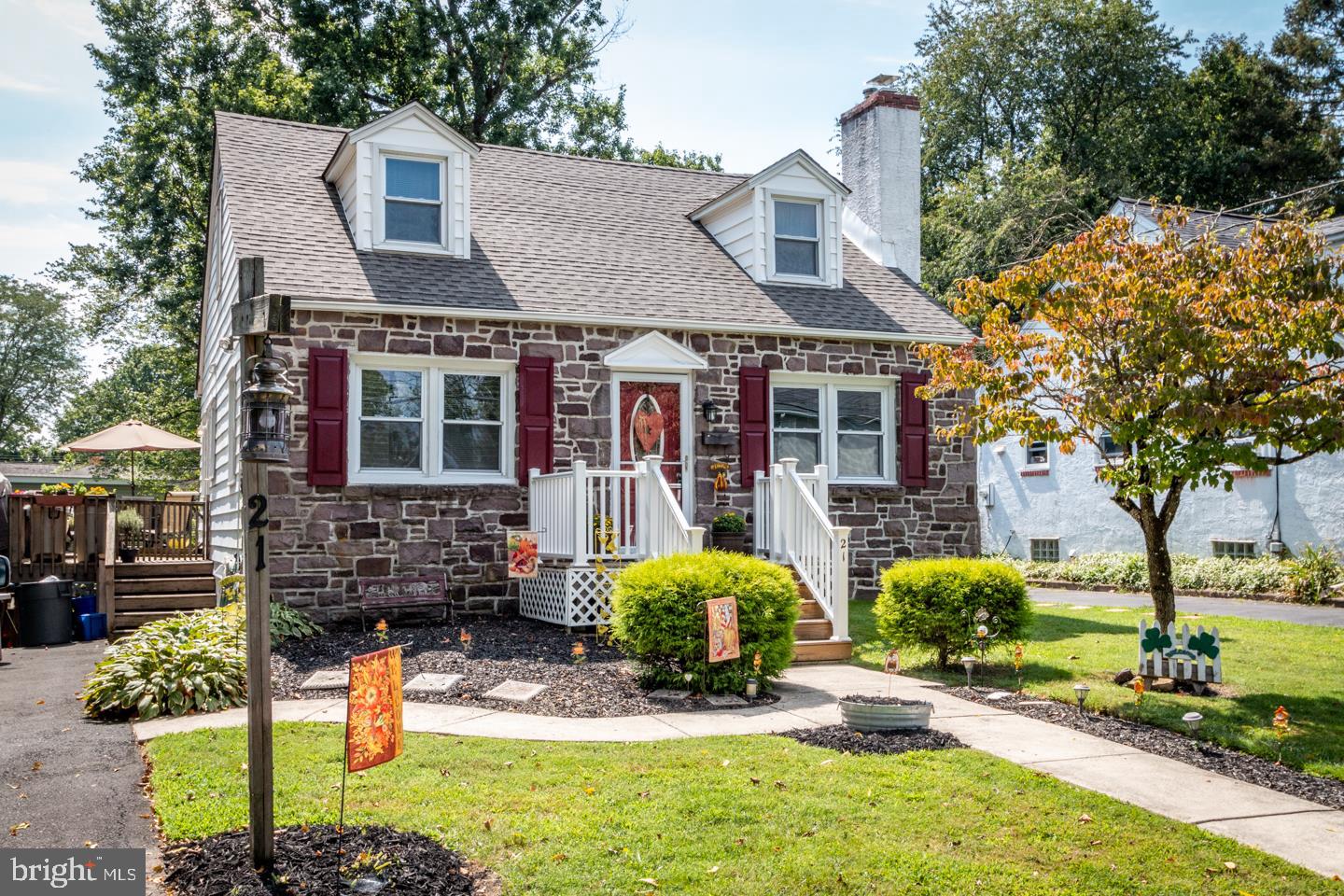 21 Loller Road Hatboro, PA 19040 - Photo 1 of 32 Front