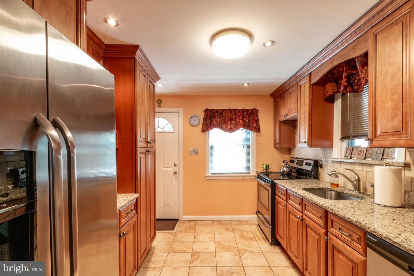 21 Loller Road Hatboro, PA 19040 - Photo 10 of 32 Kitchen