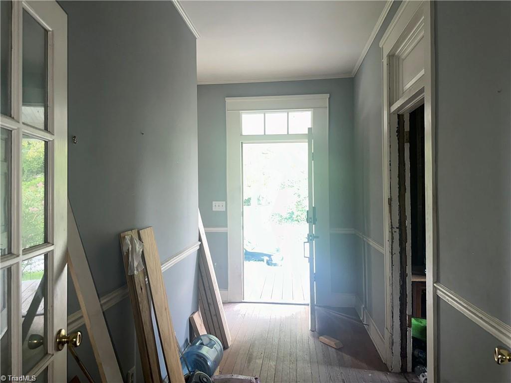 706 Arch Street Mount Airy, NC 27030 - Photo 7 of 27
