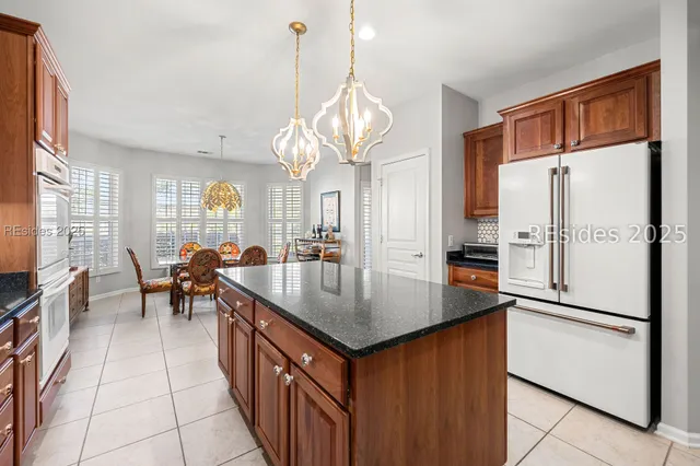 $645,000 | 15 Pinyon Drive, Bluffton, SC 29909