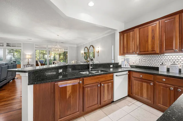 $645,000 | 15 Pinyon Drive, Bluffton, SC 29909