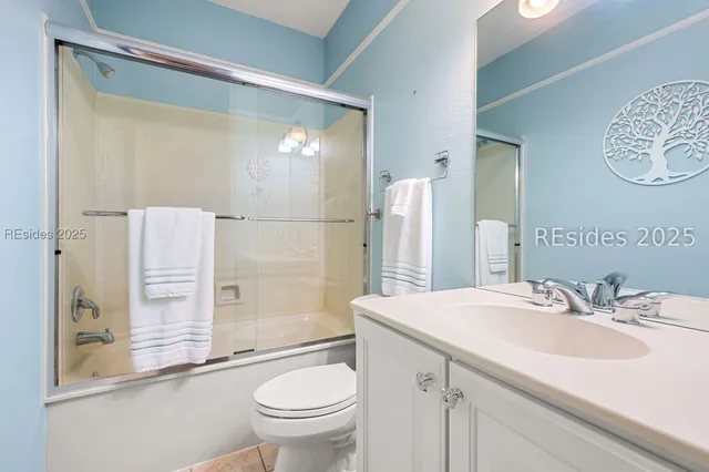 $645,000 | 15 Pinyon Drive, Bluffton, SC 29909