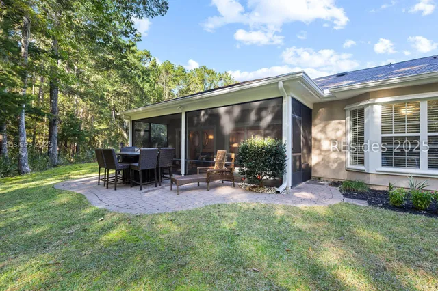 $645,000 | 15 Pinyon Drive, Bluffton, SC 29909