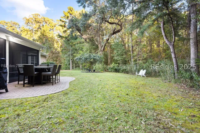 $645,000 | 15 Pinyon Drive, Bluffton, SC 29909