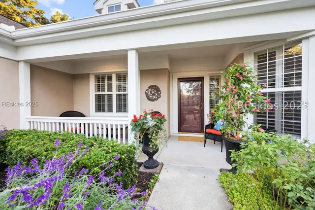 $645,000 | 15 Pinyon Drive, Bluffton, SC 29909