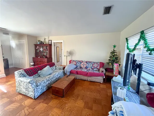 $2,100 | 4018 Northwest 10th Avenue, Gainesville, FL 32605