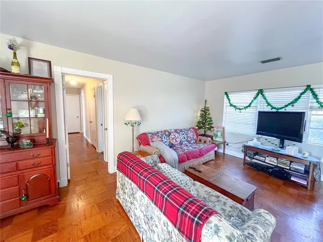 $2,100 | 4018 Northwest 10th Avenue, Gainesville, FL 32605