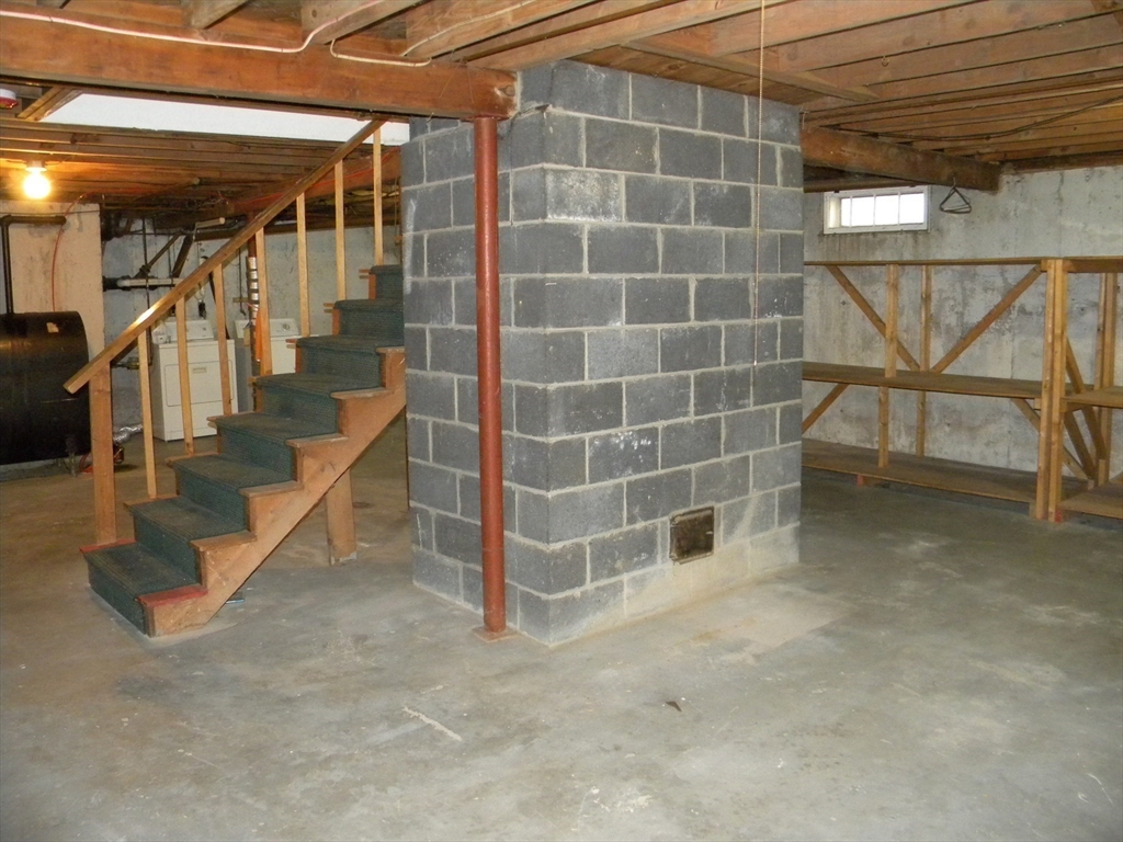 21 Lovers Lane Groton, MA 01450 - Photo 25 of 35 a view of entryway with pool