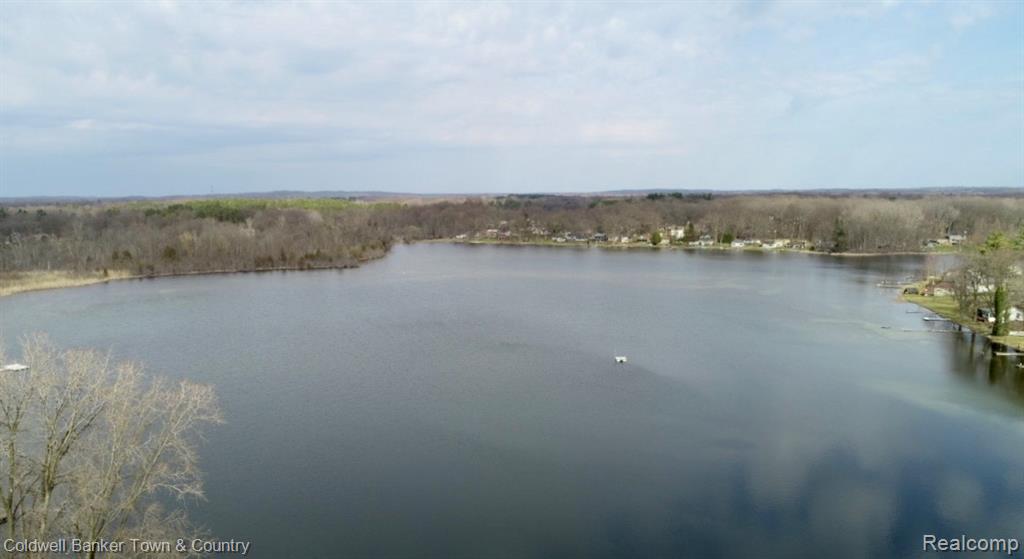 2705 Melvin Road Pinckney, MI 48169 - Photo 4 of 53