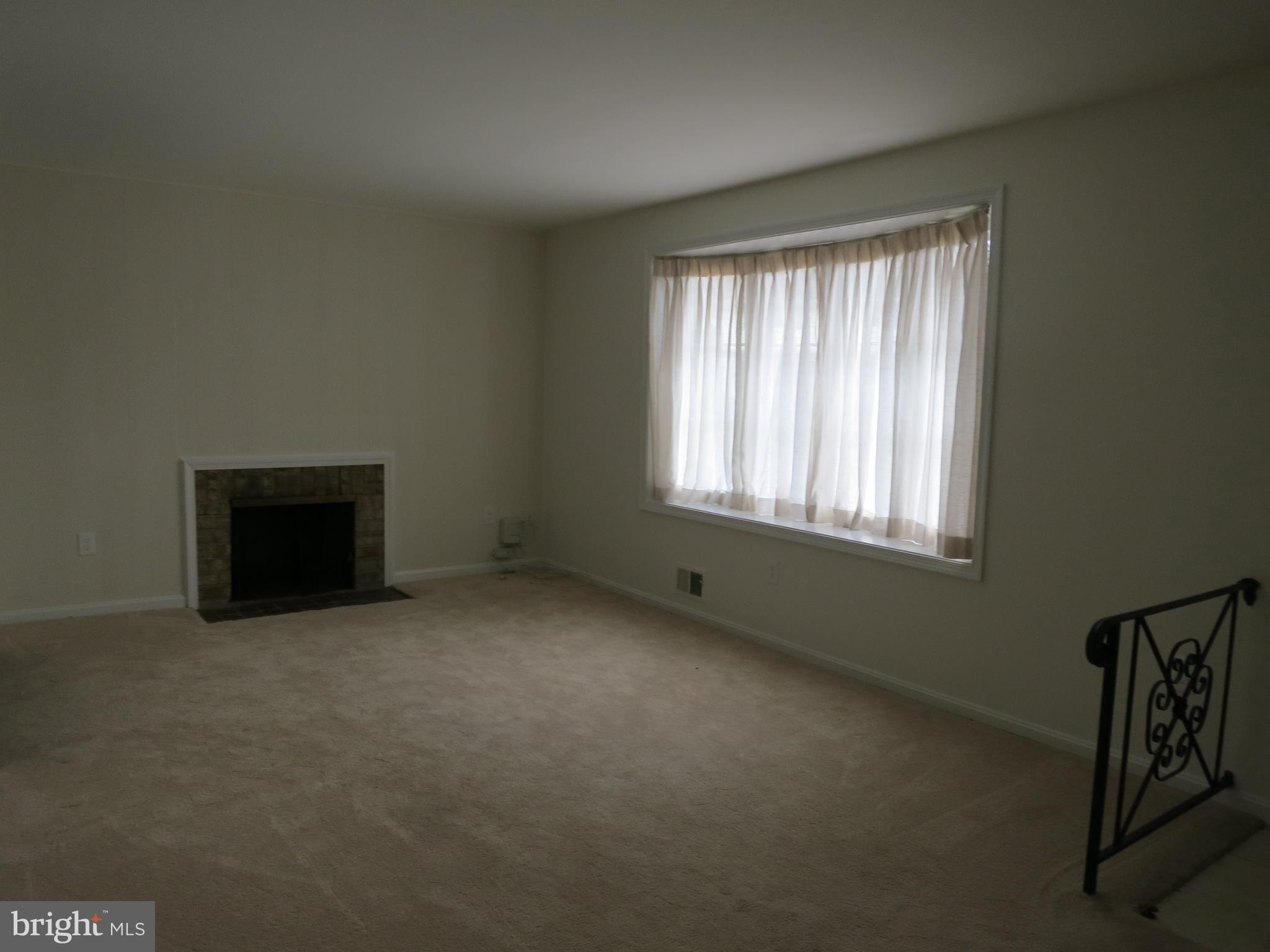 8128 Springfield Village Drive Springfield, VA 22152 - Photo 2 of 15 Living room