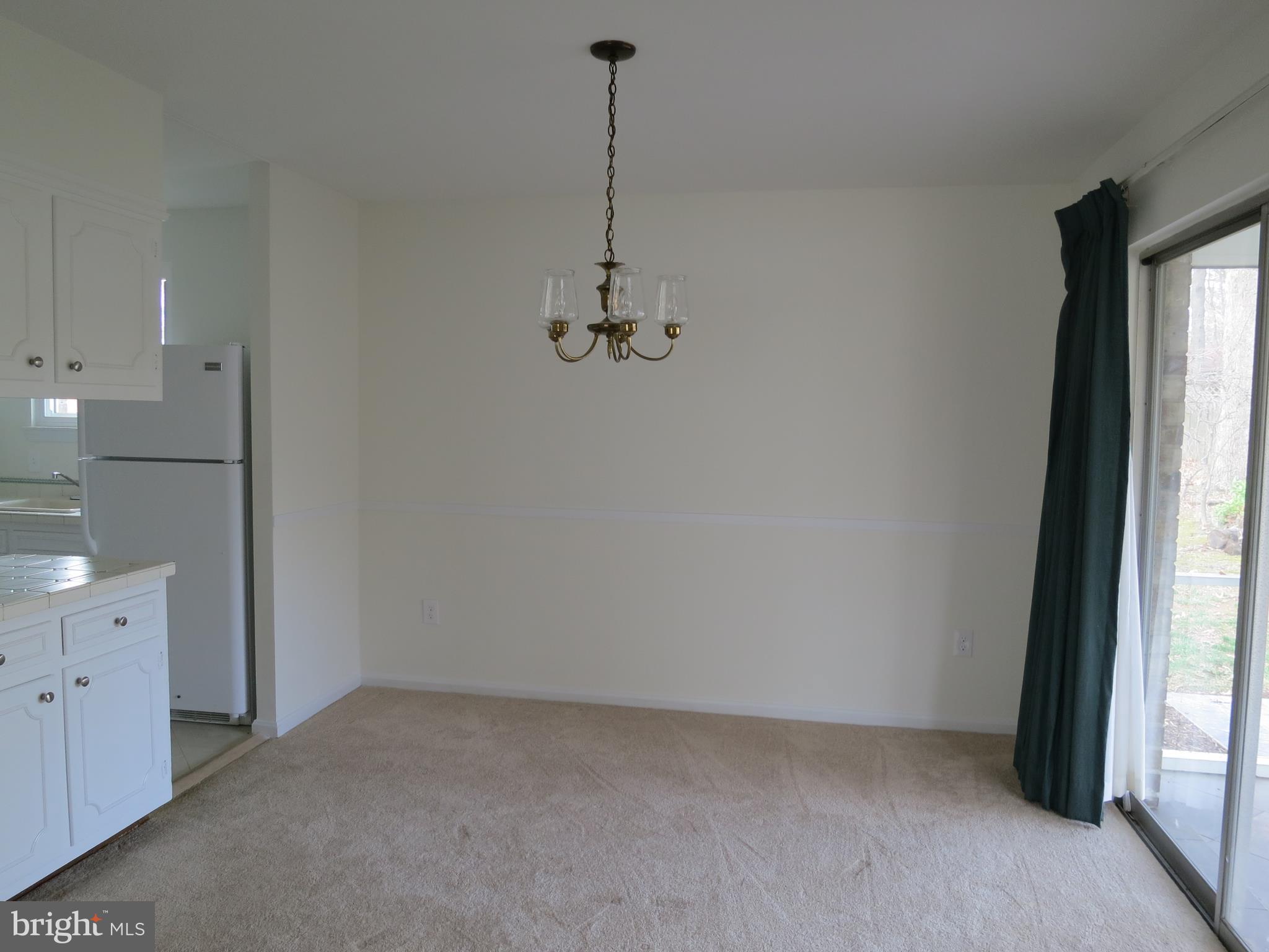 8128 Springfield Village Drive Springfield, VA 22152 - Photo 3 of 15 Dining room