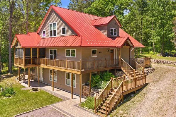 $499,900 | 8840 Spring Lake Road, Amherst, WI 54406
