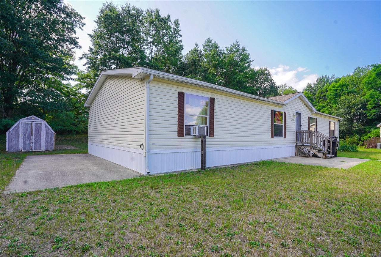 513 East Rainbow Road Newaygo, MI 49337 - Photo 6 of 35 Gallery Image 6