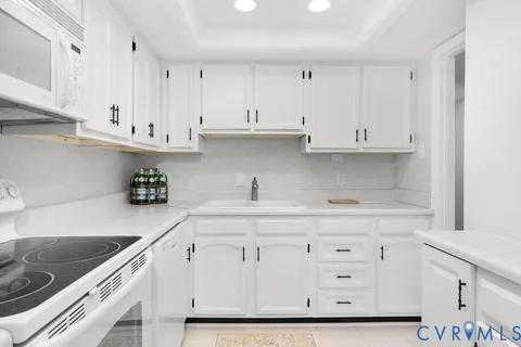 $305,000 | 2956 Hathaway Road, Unit U704, Richmond, VA 23225