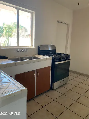 $1,350 | 3308 North 11th Avenue, Phoenix, AZ 85013