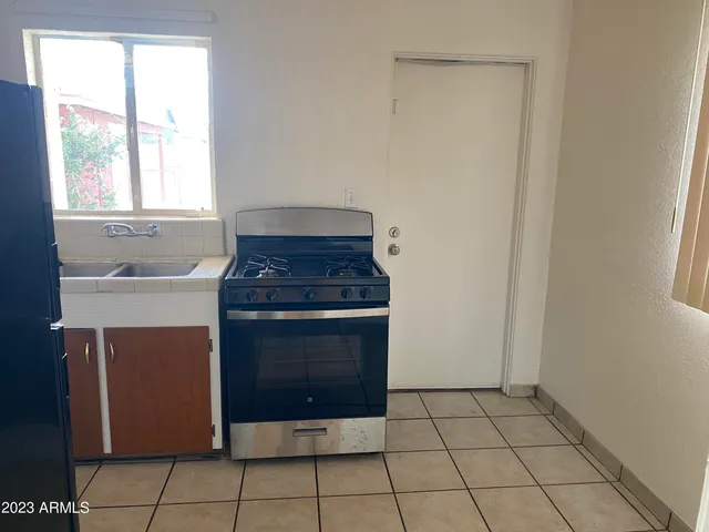 $1,350 | 3308 North 11th Avenue, Phoenix, AZ 85013