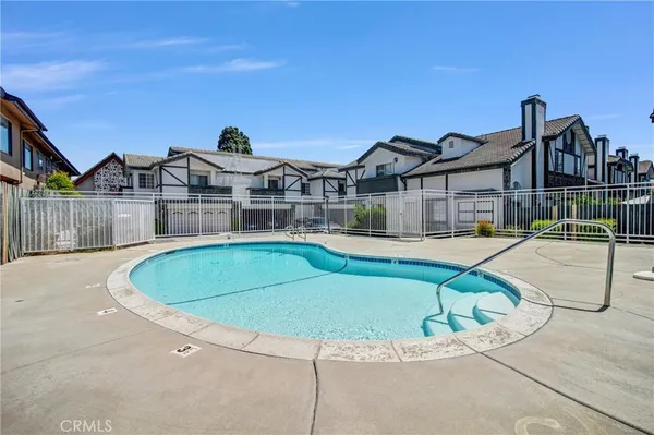 $783,900 | 217 East Commonwealth Avenue, Unit F, Alhambra, CA 91801
