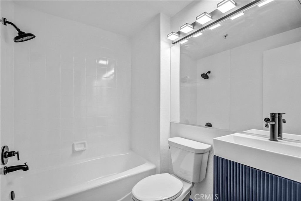 217 East Commonwealth Avenue, Unit F Alhambra, CA 91801 - Photo 20 of 25 Bathroom #2