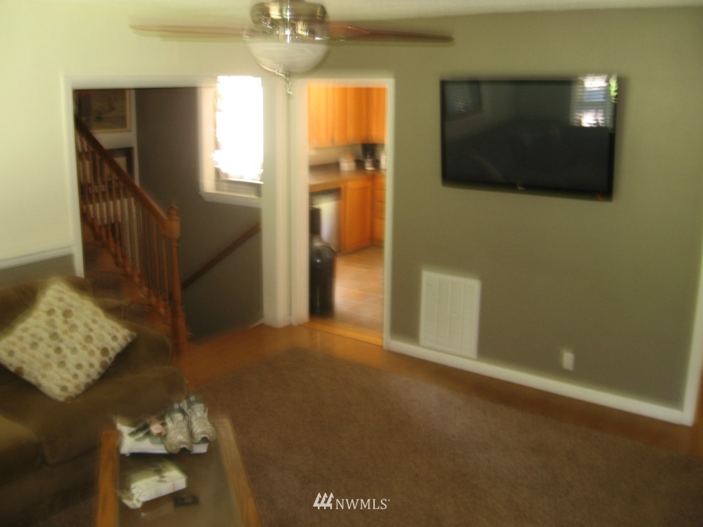 19827 Renton-Maple Valley Road Renton, WA 98058 - Photo 15 of 22 Gallery Image 15