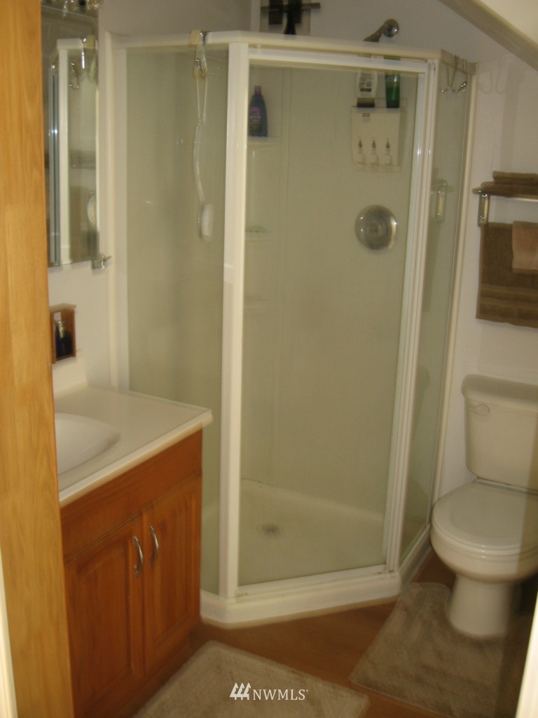 19827 Renton-Maple Valley Road Renton, WA 98058 - Photo 19 of 22 Gallery Image 19