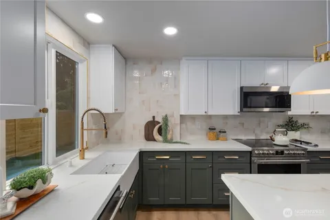 $850,000 | 12520 24th Avenue Northeast, Seattle, WA 98125