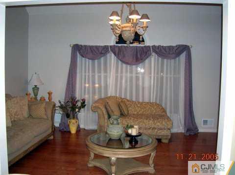 741 Inman Avenue Colonia, NJ 07067 - Photo 3 of 8 Gallery Image 3