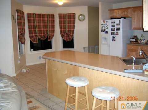 741 Inman Avenue Colonia, NJ 07067 - Photo 5 of 8 Gallery Image 5