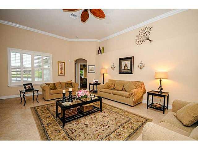 2183 Southwest Panther Trace Stuart, FL 34997 - Photo 12 of 25 Gallery Image 12