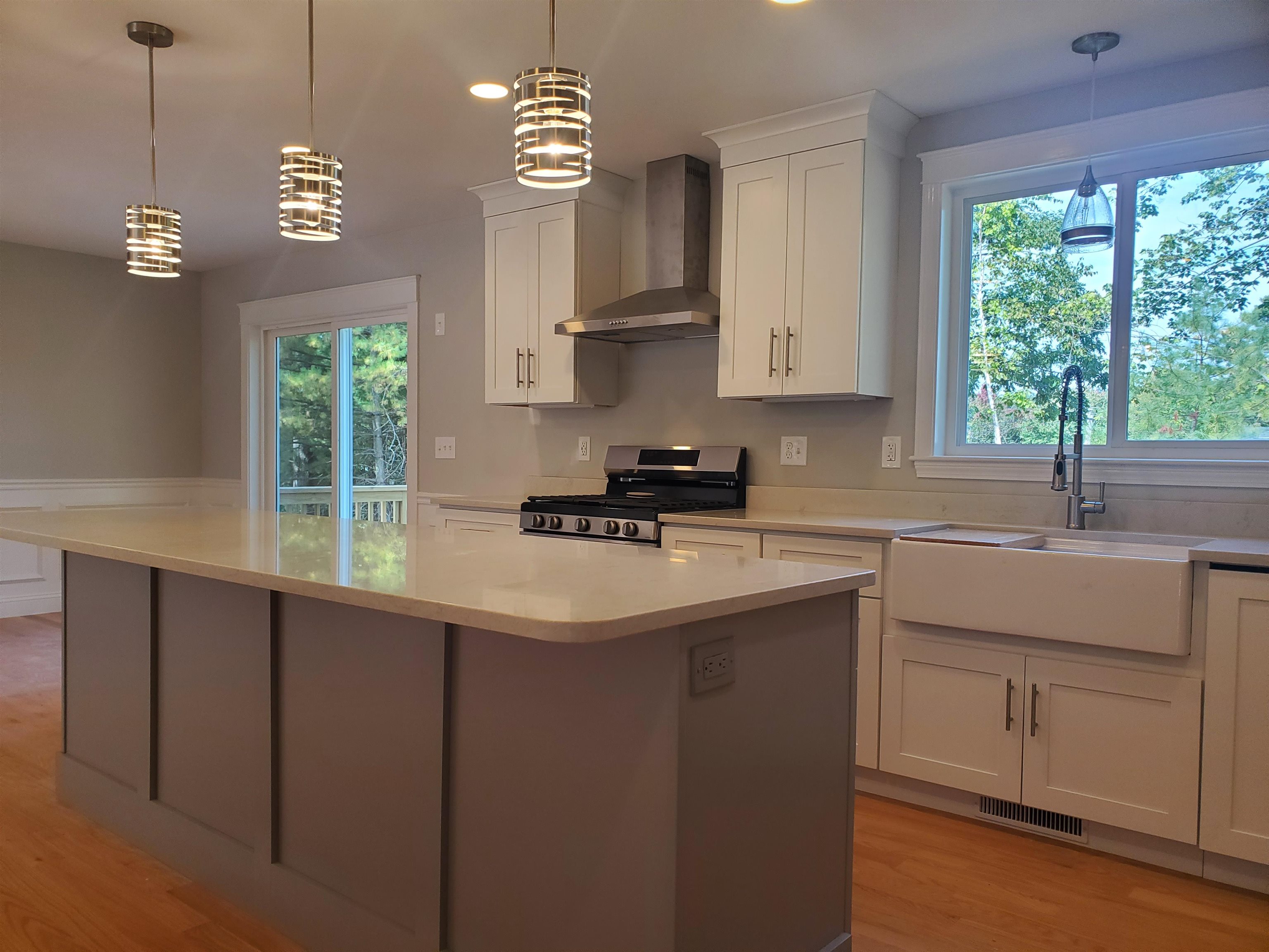 100 Barrett Street Manchester, NH 03104 - Photo 2 of 21