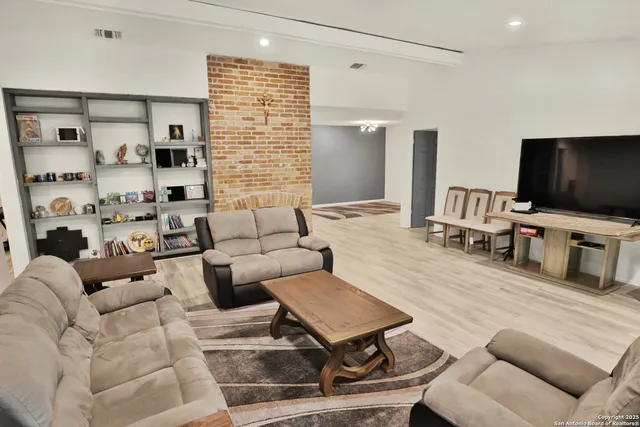 $317,999 | 5827 Sun Ridge, San Antonio, TX 78247