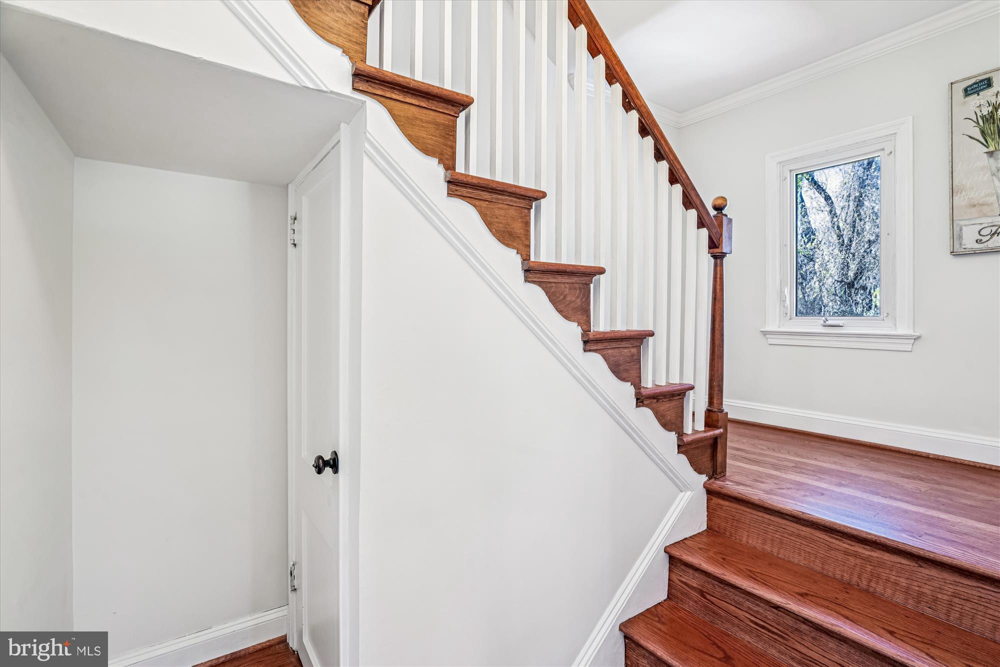 12412 New Hampshire Avenue Silver Spring, MD 20904 - Photo 21 of 60 Charming Hardwood Staircase