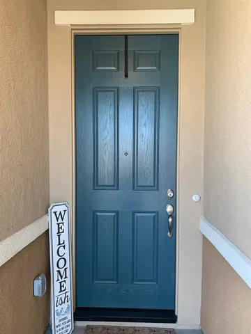 a close view of door