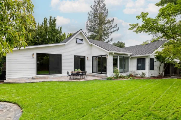 $5,495,000 | 618 Panchita Way, Los Altos, CA 94022