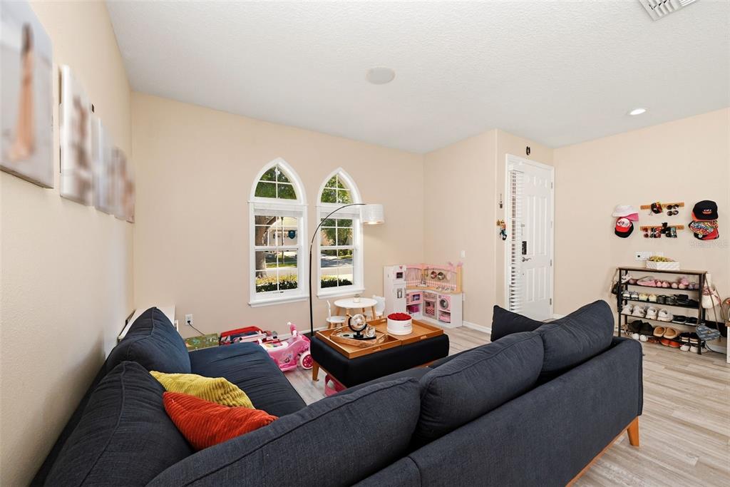 1028 Lascala Drive Windermere, FL 34786 - Photo 15 of 60