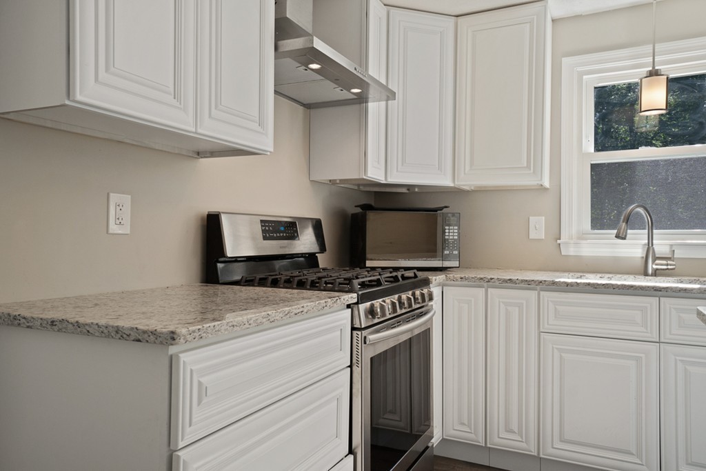 253 Amesbury Road Haverhill, MA 01830 - Photo 9 of 30 Gallery Image 9