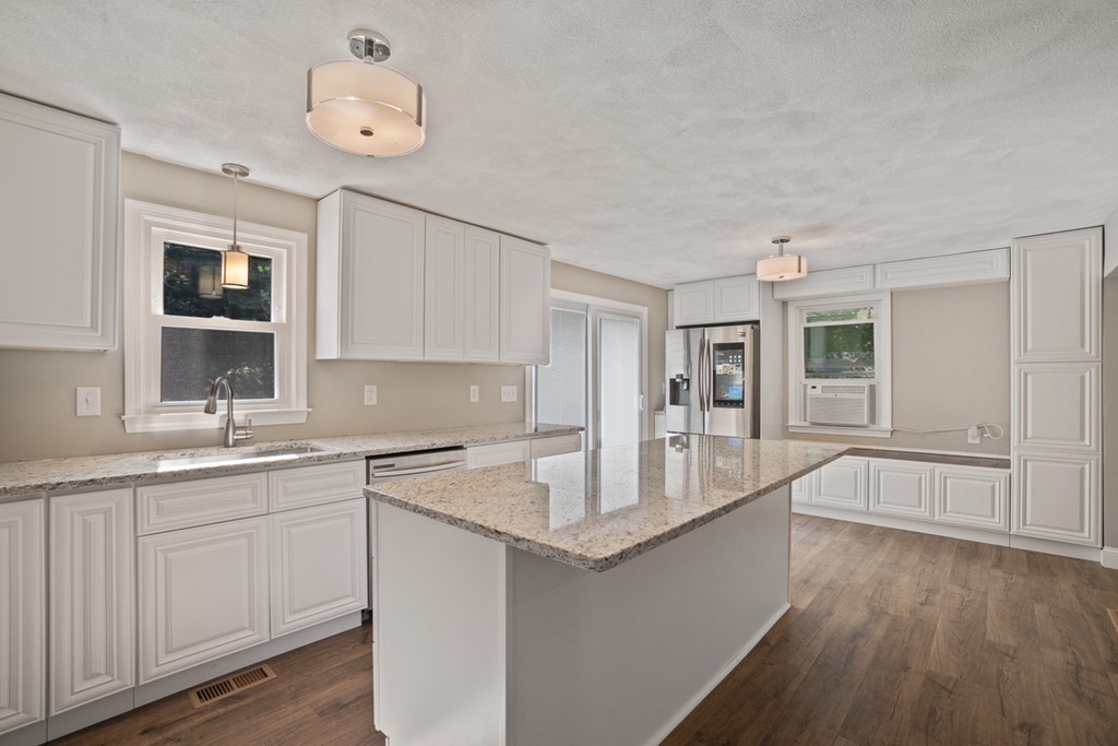 253 Amesbury Road Haverhill, MA 01830 - Photo 10 of 30 Gallery Image 10