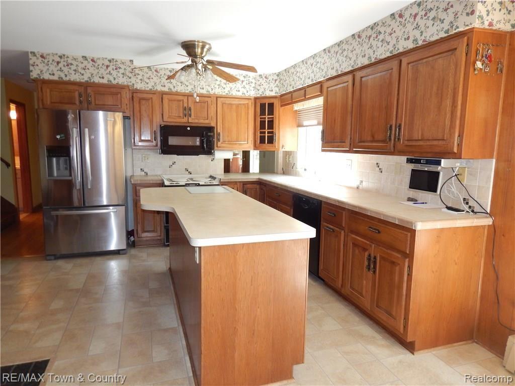 4367 Duffield Road Flushing, MI 48433 - Photo 11 of 48 DSCN2219.JPG