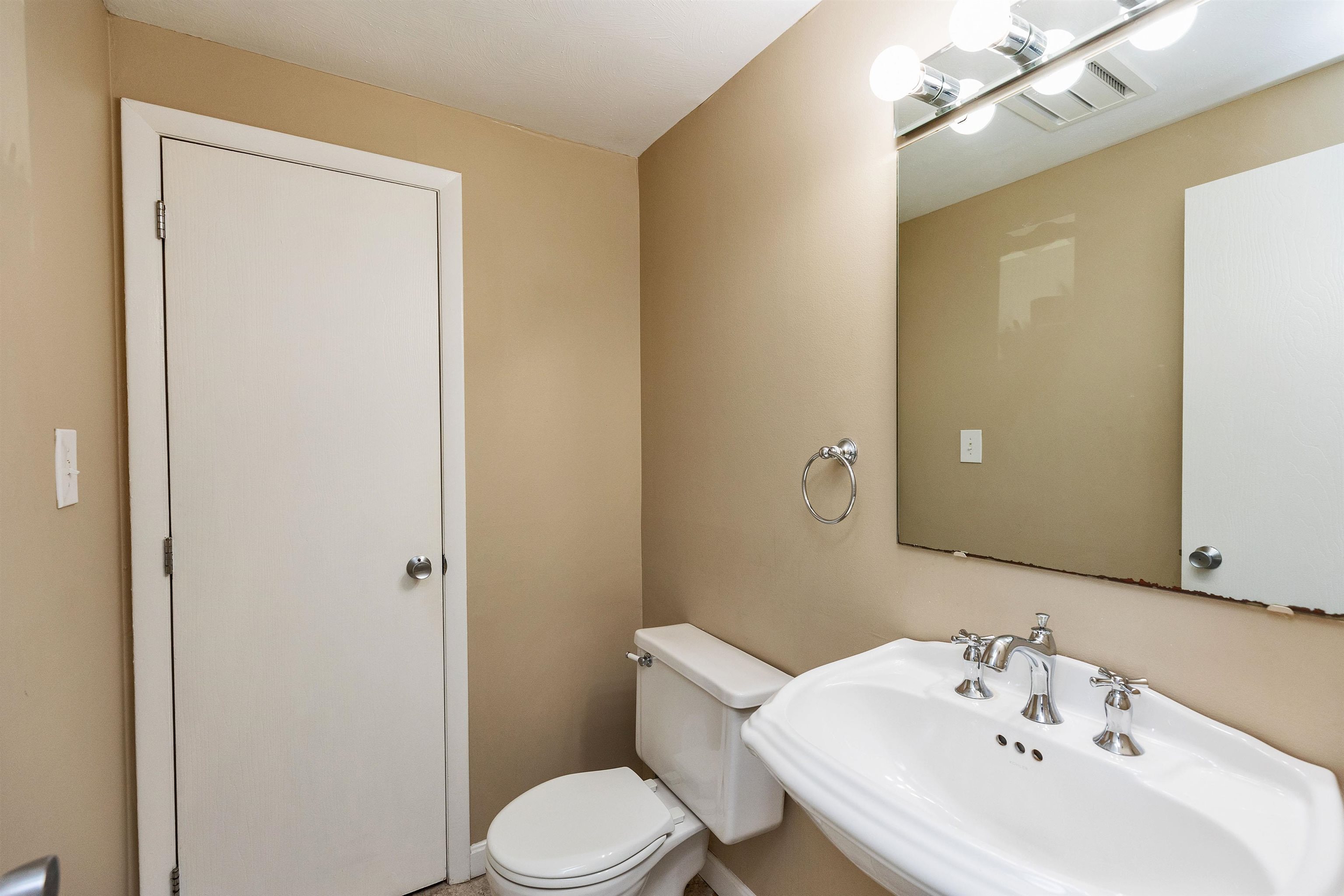 9 Clinton Court Merrimack, NH 03054 - Photo 11 of 41
