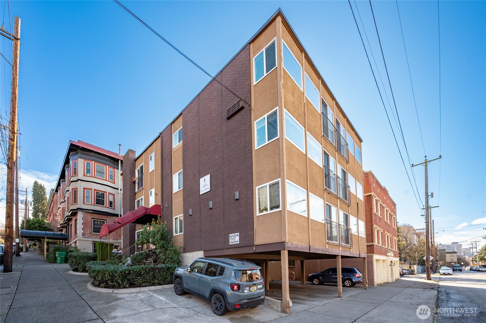 403 East Thomas Street, Unit 19 Seattle, WA 98102 - Photo 4 of 24