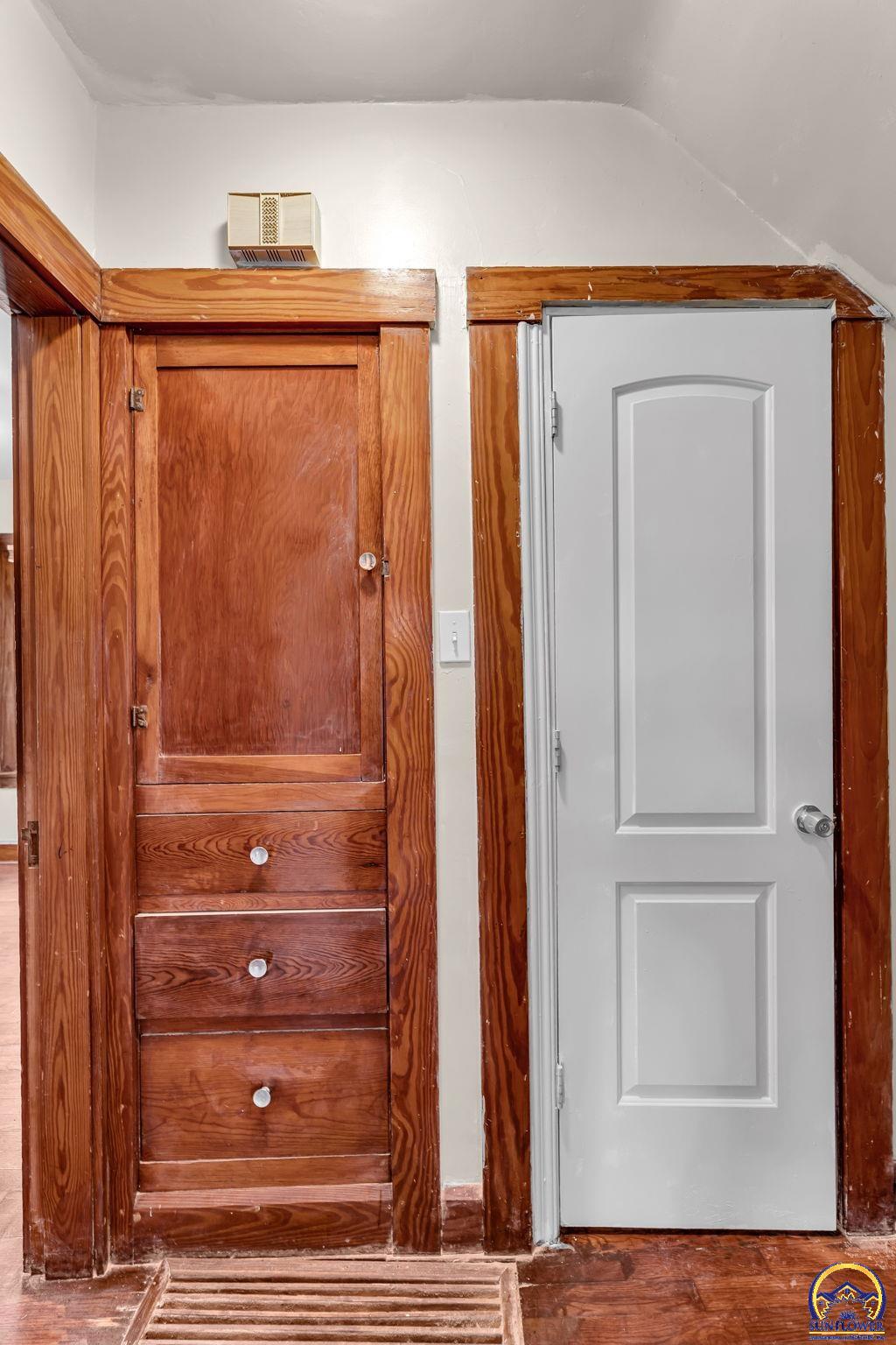 1830 Southwest Willow Avenue Topeka, KS 66606 - Photo 11 of 34