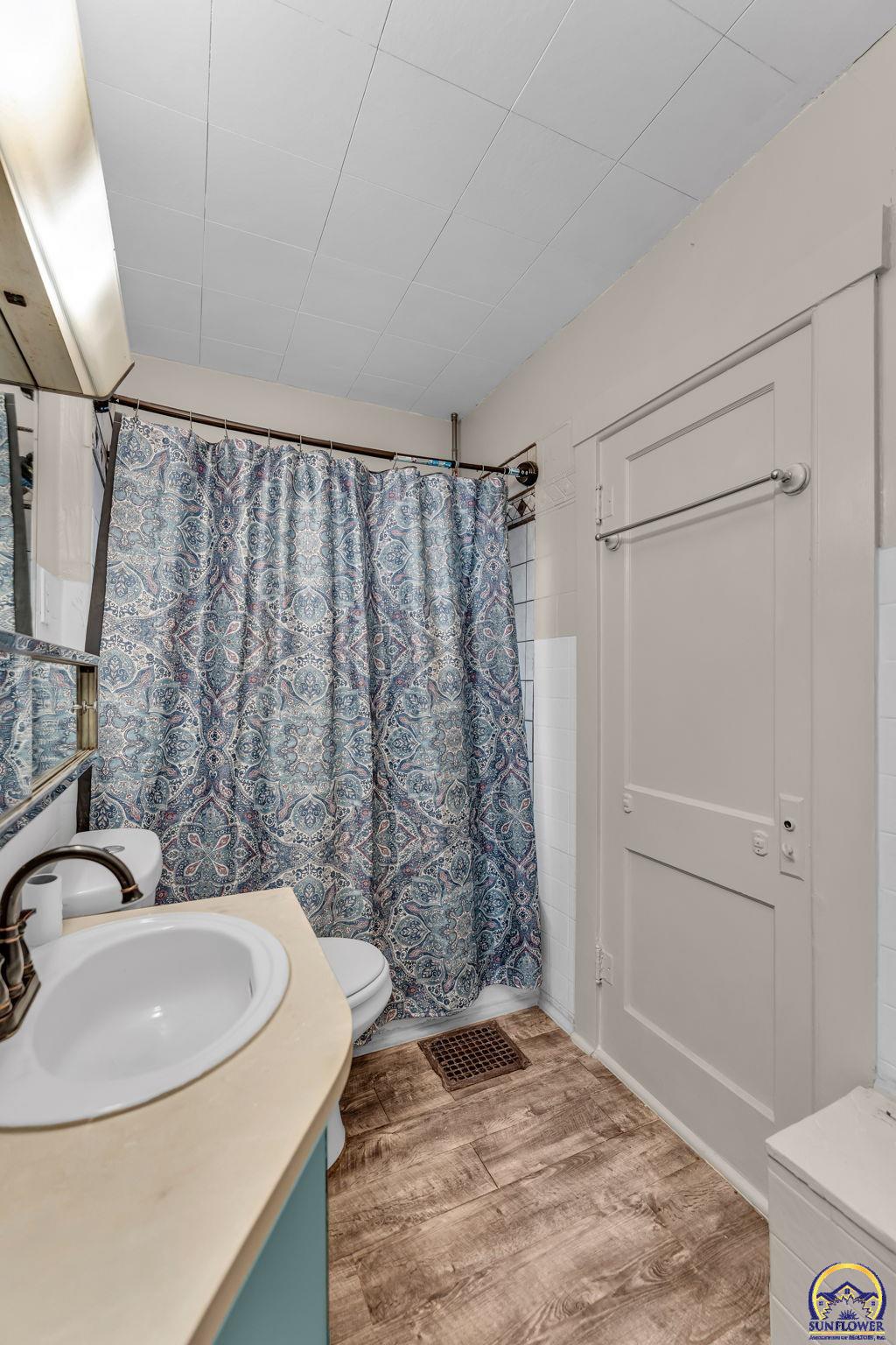 1830 Southwest Willow Avenue Topeka, KS 66606 - Photo 12 of 34