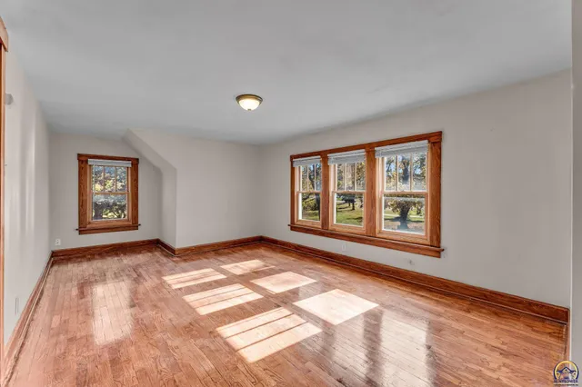 $139,900 | 1830 Southwest Willow Avenue, Topeka, KS 66606