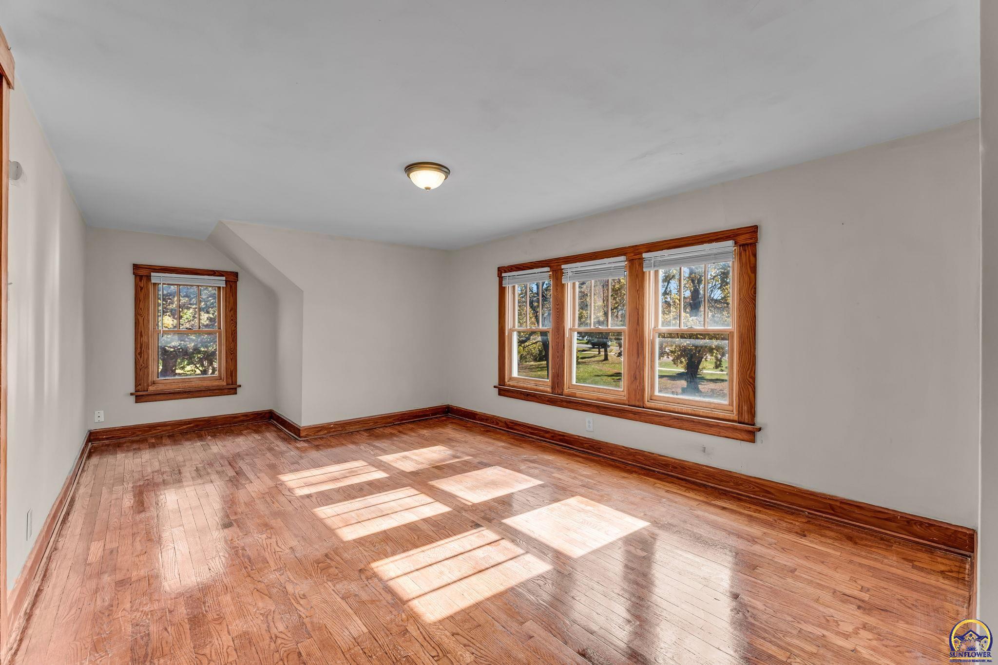 1830 Southwest Willow Avenue Topeka, KS 66606 - Photo 21 of 34