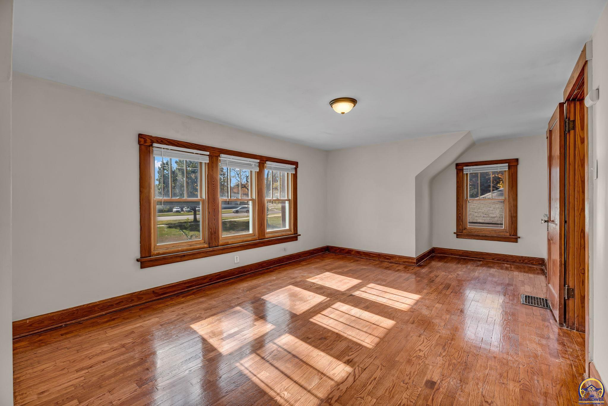 1830 Southwest Willow Avenue Topeka, KS 66606 - Photo 22 of 34