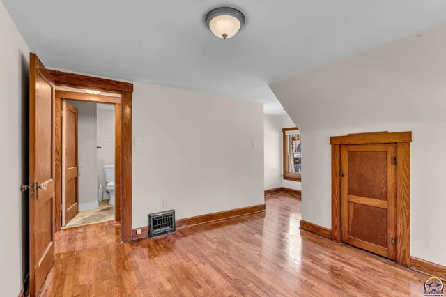 $139,900 | 1830 Southwest Willow Avenue, Topeka, KS 66606