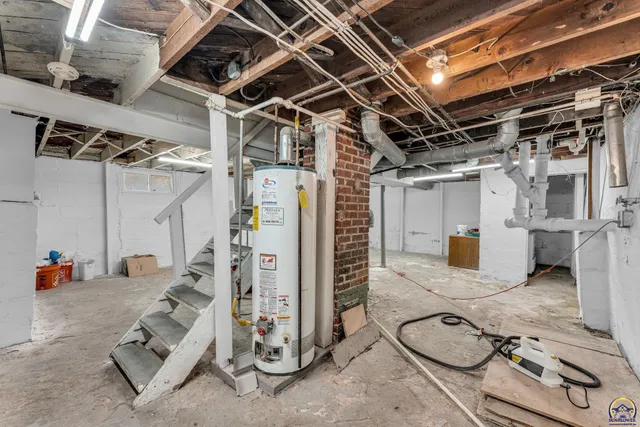 $139,900 | 1830 Southwest Willow Avenue, Topeka, KS 66606