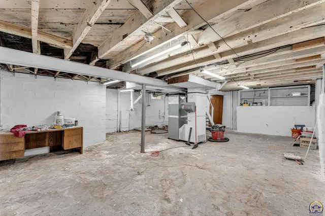 $139,900 | 1830 Southwest Willow Avenue, Topeka, KS 66606