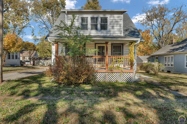 $139,900 | 1830 Southwest Willow Avenue, Topeka, KS 66606
