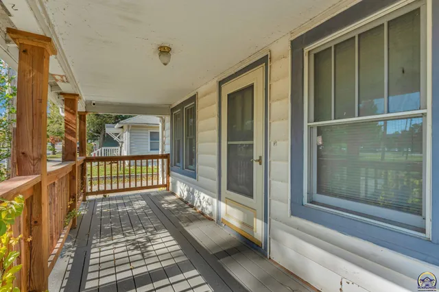 $139,900 | 1830 Southwest Willow Avenue, Topeka, KS 66606